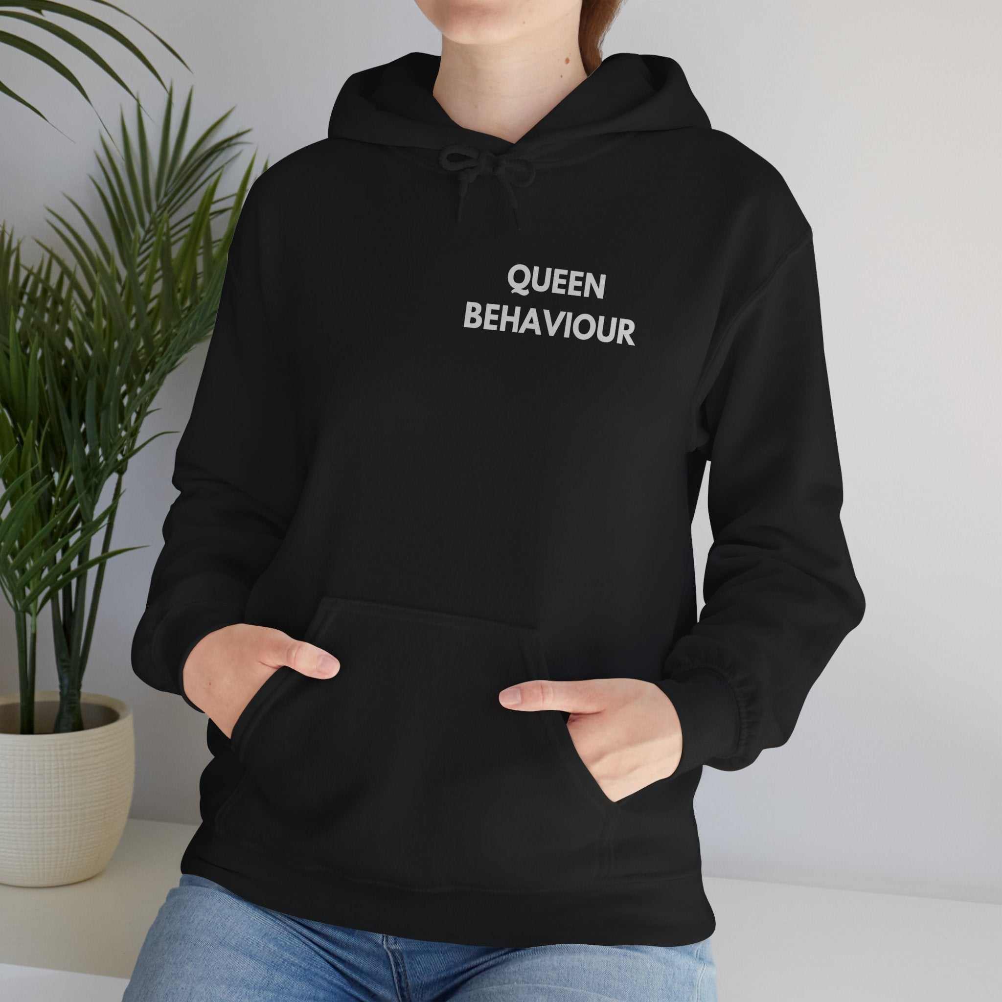 Hoodie ''Queen Behaviour'' Quote — Minimalist Feminist Graphic Pullover