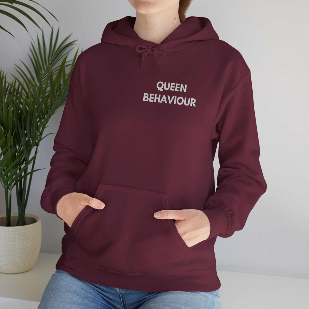 Hoodie ''Queen Behaviour'' Quote — Minimalist Feminist Graphic Pullover