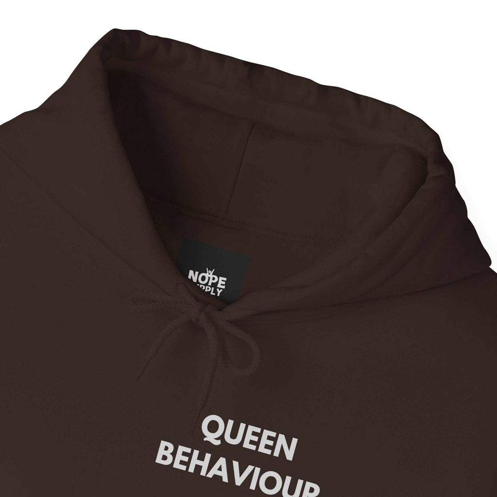 Hoodie ''Queen Behaviour'' Quote — Minimalist Feminist Graphic Pullover